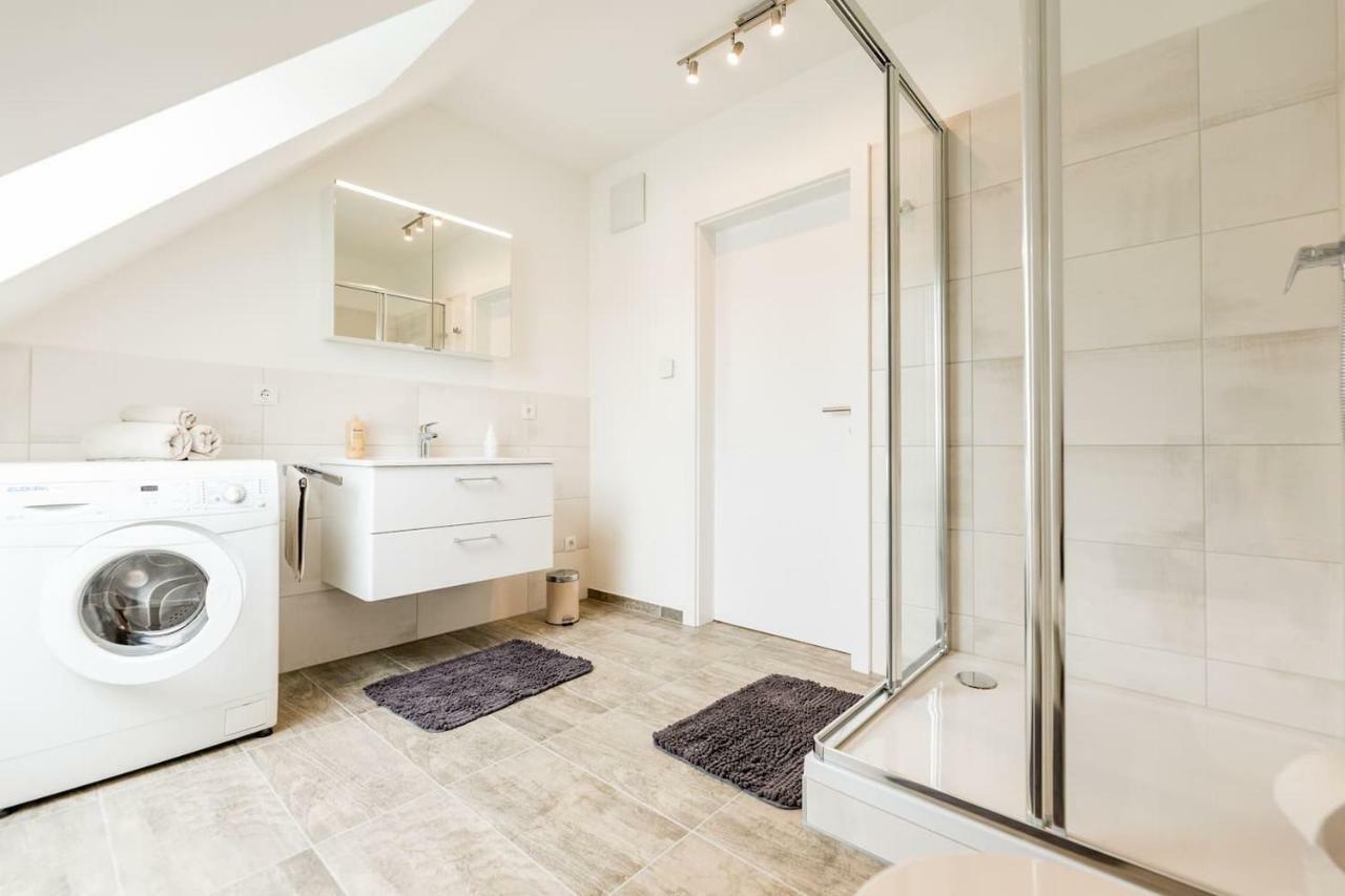 Grosse Dachgeschosswohnung Im Herzen Von Graz Exterior foto